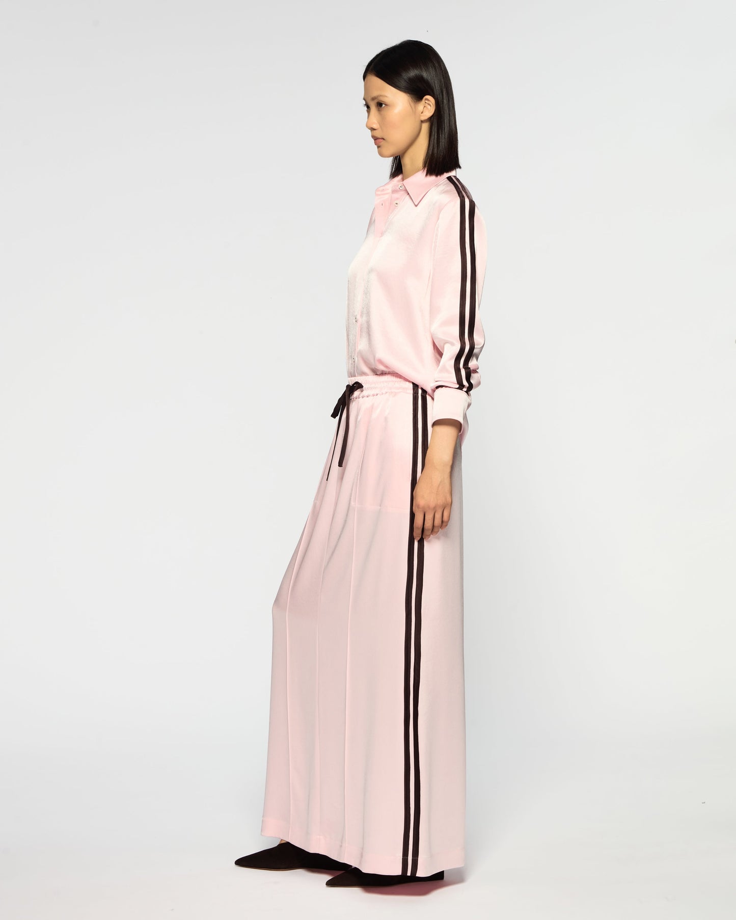 Elara Satin Jogger Skirt – Pale Pink